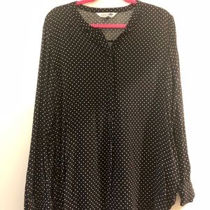 Black and white polka-dotted tunic shirt